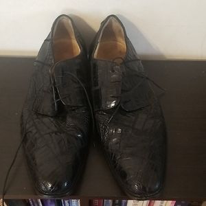 Crocodile shoes